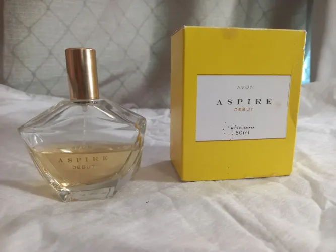 Perfume Aspire Debut da Avon