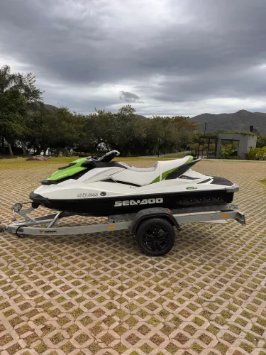 Vendo jet ski seadoo GTI 130 ano 2014