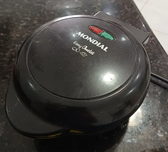 Omeleteira  Easy Omelet Mondial Preto