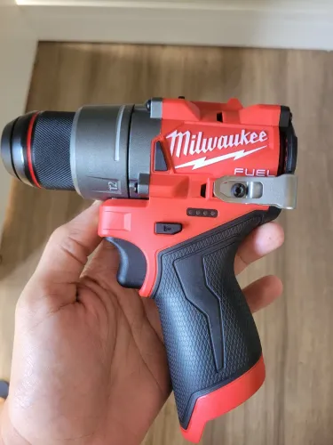 Furadeira/Parafusadeira Milwaukee 12v 3403-20