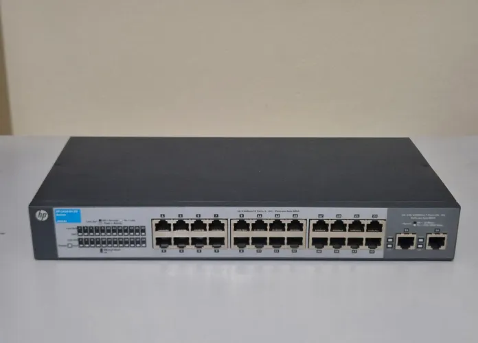 Switch 24 portas HP