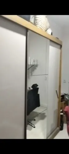 Vende-se guardar roupa R$350,00