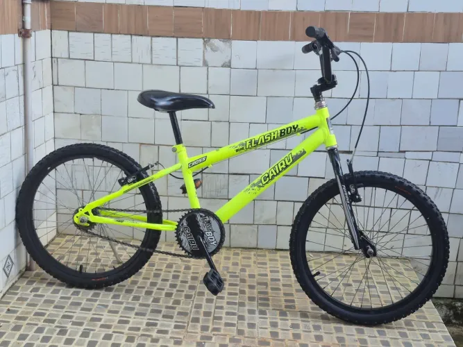 Bicicleta Cairu aro 20 semi nova 