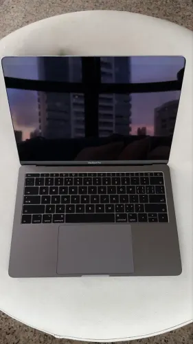 MacBook Pro 2017 Cinza Espacial 13 polegadas 120GB I5 e 8GB de memória