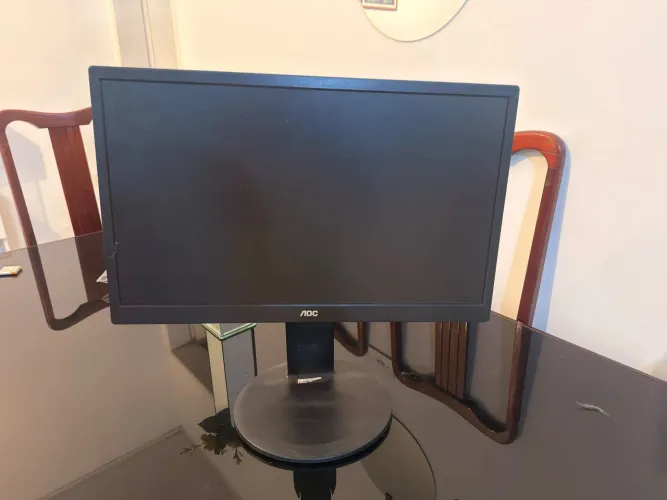 Monitor AOC 21.5" Full HD HDMI/VGA (Modelo E2270SWHEN) - R$ 400