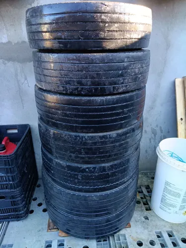 Vendo pneus usados 100 cada