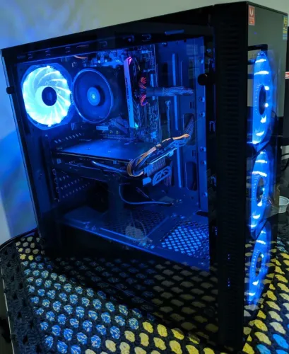 PC Gamer - AMD Rayzen 3400G, RX 580, 16gb RAM, 480gb SSD e 1tb HD