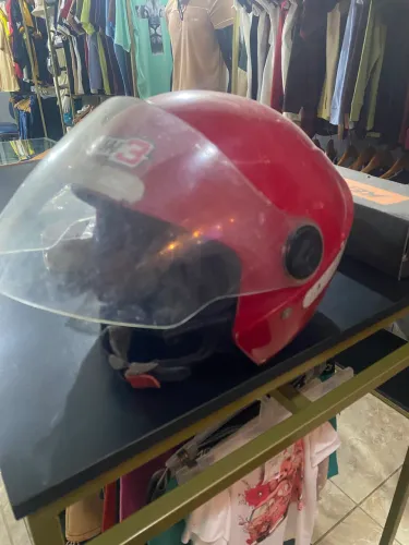 Vendo dois capacete 