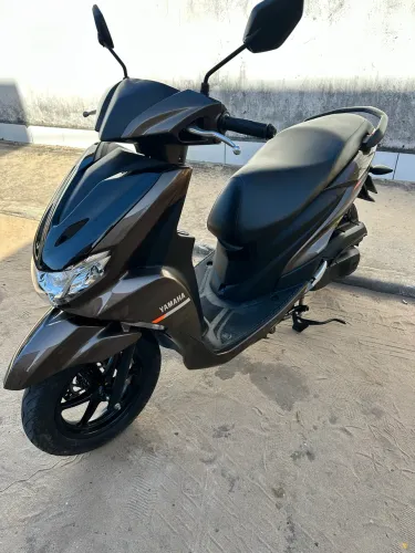 Scooter Yamaha Fluo 125 CC Automática Gasolina