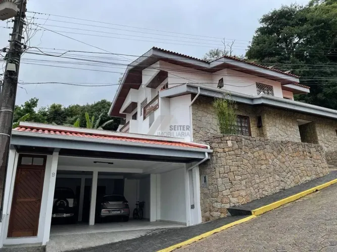 Casa com 5 quartos, Córrego Grande - Florianópolis
