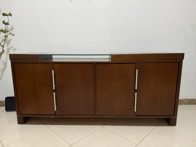Buffet / Aparador grande com 4 portas | Madeira | Bom estado