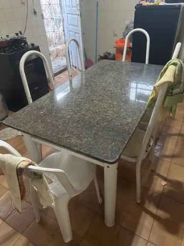 Conjunto de jantar tubular 6 lugares
