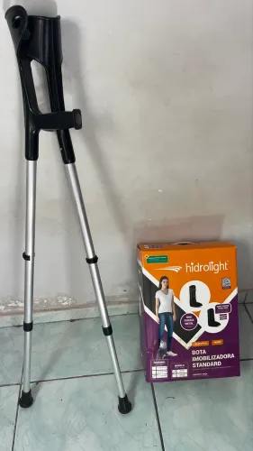 Moleta e bota ortopédica