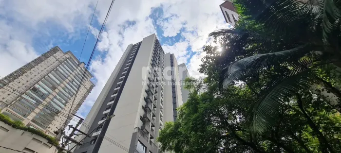 Studio novo no Paraíso, com 21m², mobiliado, varanda, sem vaga de garagem. Condomínio novo