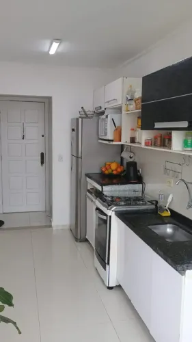 APARTAMENTO BOQUEIRÃO 2 DORMITÓRIOS A 150 MTS DO MAR EM UM DOS MELHORES BAIRROS DA PRAIA G