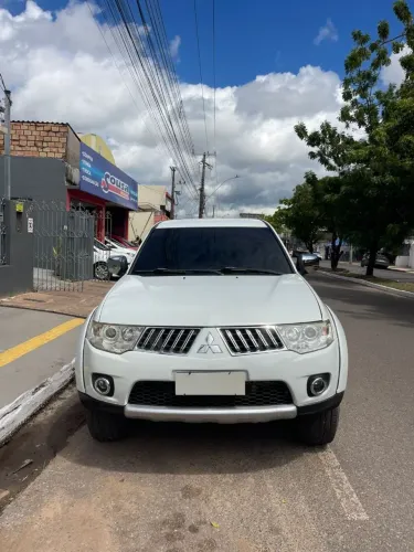Mitsubishi L200 Triton HPE 3.2 CD TB Int.diesel AUT 2013
