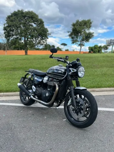 TRIUMPH SPEED TWIN 1200 CC