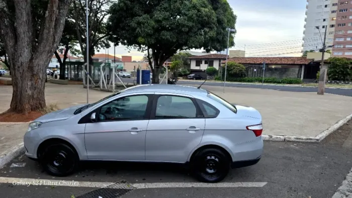Fiat Grand Siena Essence 1.6 Flex 16V 2017