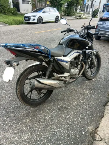 Titan 160