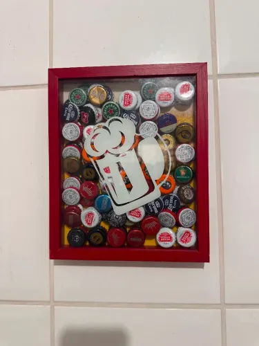 Quadro Porta Tampinhas de Cerveja - Vidro | 22 x 27 cm