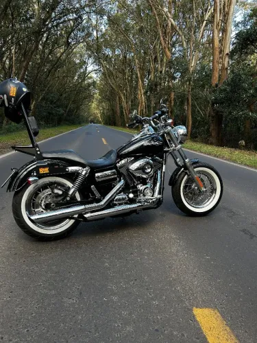 Harley Davidson dyna super glide 2011