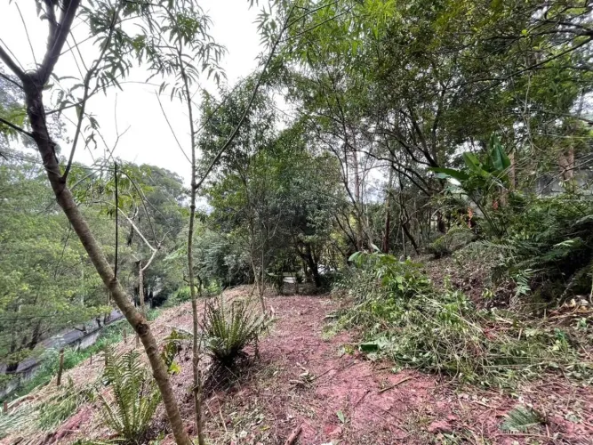 Terreno à venda, 1207 m² por R$ 1.199.000,00 - Granja Viana - Carapicuíba/SP