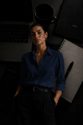 Camisa Social Feminina Alfaiataria Elegante Executiva Workwear Quiet Luxury para Advogadas