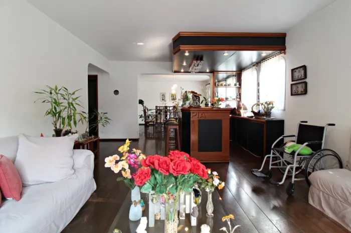 Venda Apartamento 3 Dormitórios - 206 m² Moema