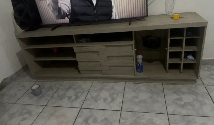 Vende-se raque para sala 