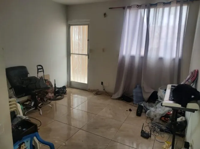 Vendo apartamento no Jesuítas, em Santa Cruz. Quarto andar. NAO ACEITO TROCA !