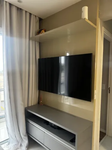 Painel de Sala Moderno - Laca Premium + Rack Cinza (Super Conservado$