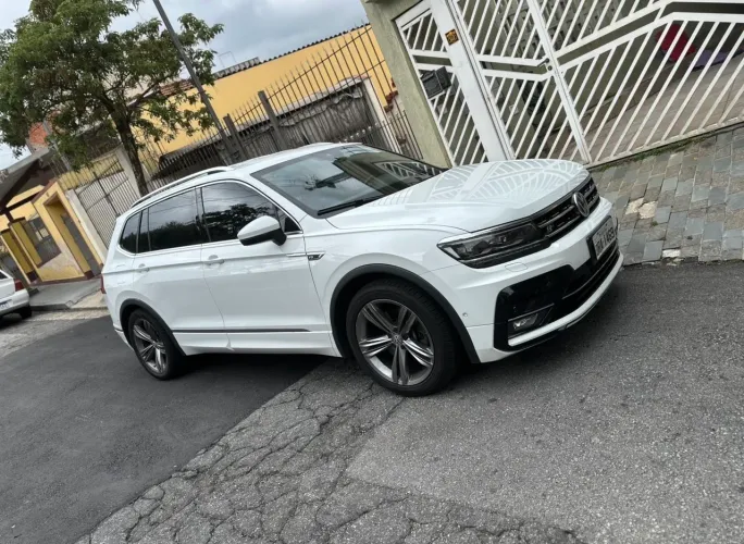 Volkswagen Tiguan Allspac R-line 350 TSI 2.0 4X4 2019