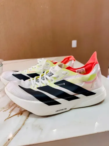 Tênis adizero linha premium 