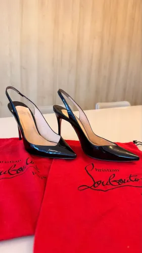 Scarpin Preto Louboutin