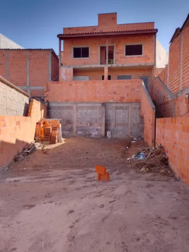 Sobrado à venda em Campinas, Cidade Satélite Íris, com 4 quartos, com 84 m²
