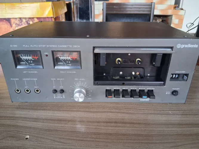 Tape deck s95 gradiente, não está ligando, muito tempo parado 