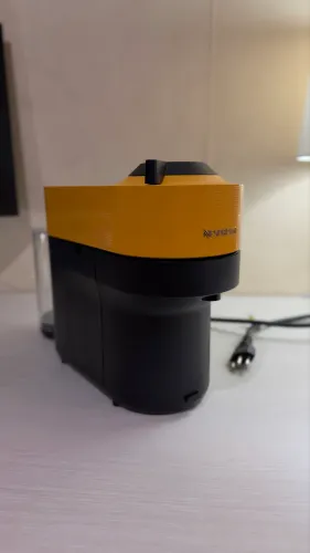 Cafeteria Nespresso Vertuo Pop Amarela