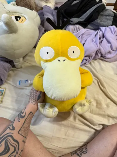 pelúcia pokemon psyduck
