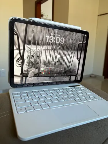 iPad Air 5 M1 64gb + teclado