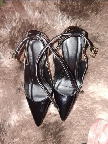 Scarpin MK Shoes Verniz Preto (Sola Vermelha) - Tam 35