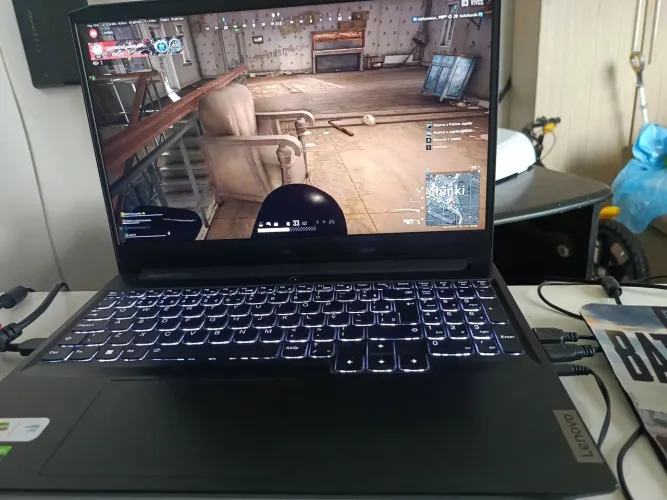 Notebook Gamer sem detalhes ou marca de uso 