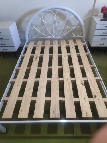 Cama casal 1,40. Tubular