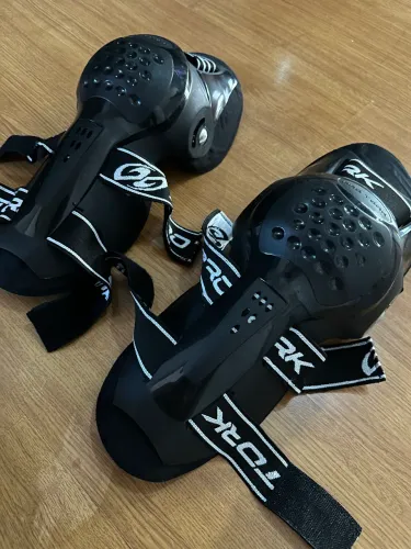 Joelheira Articulada Pro Tork Knee Guard - Trilha Motocross Cor Preto