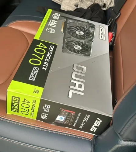 GEFORCE RTX 4070 SUPER ASUS + Nota fiscal (1 ano de garantia)