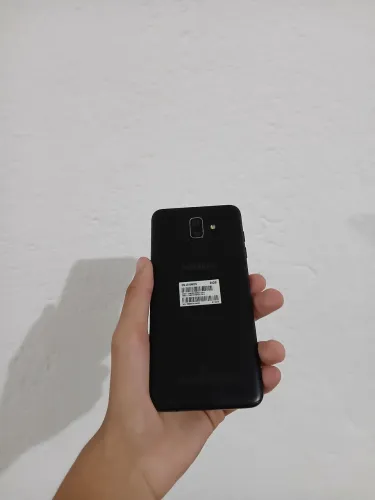 Samsung j8