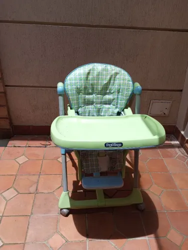 Cadeirão infantil para alimentação 