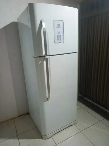 Geladeira Electrolux duplex Frost Free 382L (com entrega)