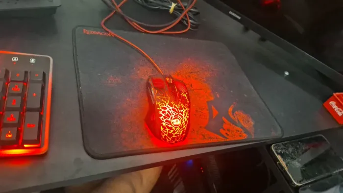 Redragon KIT TECLADO MOUSE E MOUSEPAD GAMER S107, Preto - Vermellho<br>