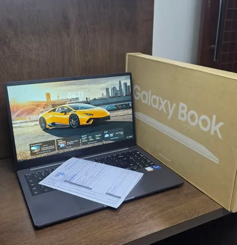 Galaxy Book 2 IPS, NF,Ac Cart,i7 12ªg,12Núcleos,16GB DDR4,SSD Nvme256GB+HD,Wi-Fi 5G,Bat 4h