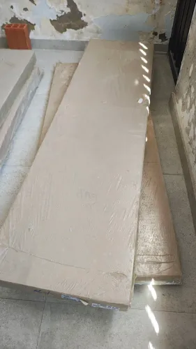 Guarda roupa novo na caixa